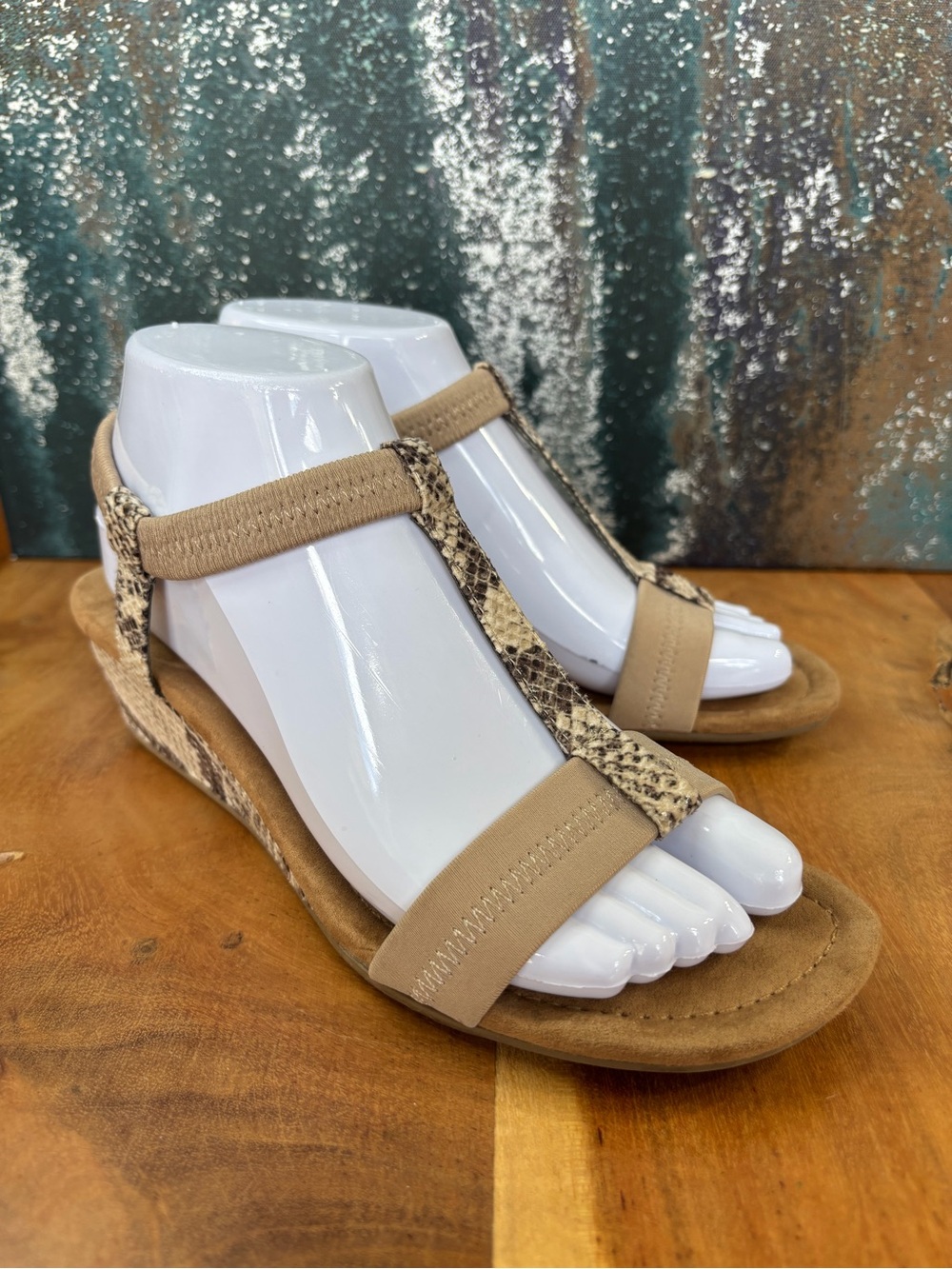 Alfani Classic 2010’s Snake Print T-Strap‎ Wedge Sandals Size 8 VGUC